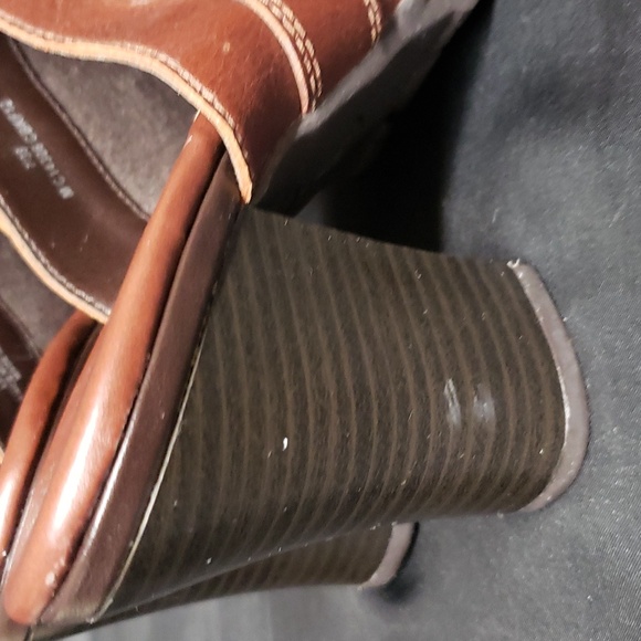 Born Concept BOC Brown Leather Chunky Heel Mules with Buckle Detail, 7 - Picture 6 of 8